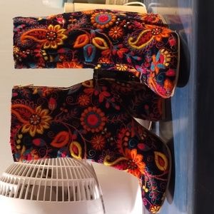 Naughty Monkey Embroidered Boots size 6.5